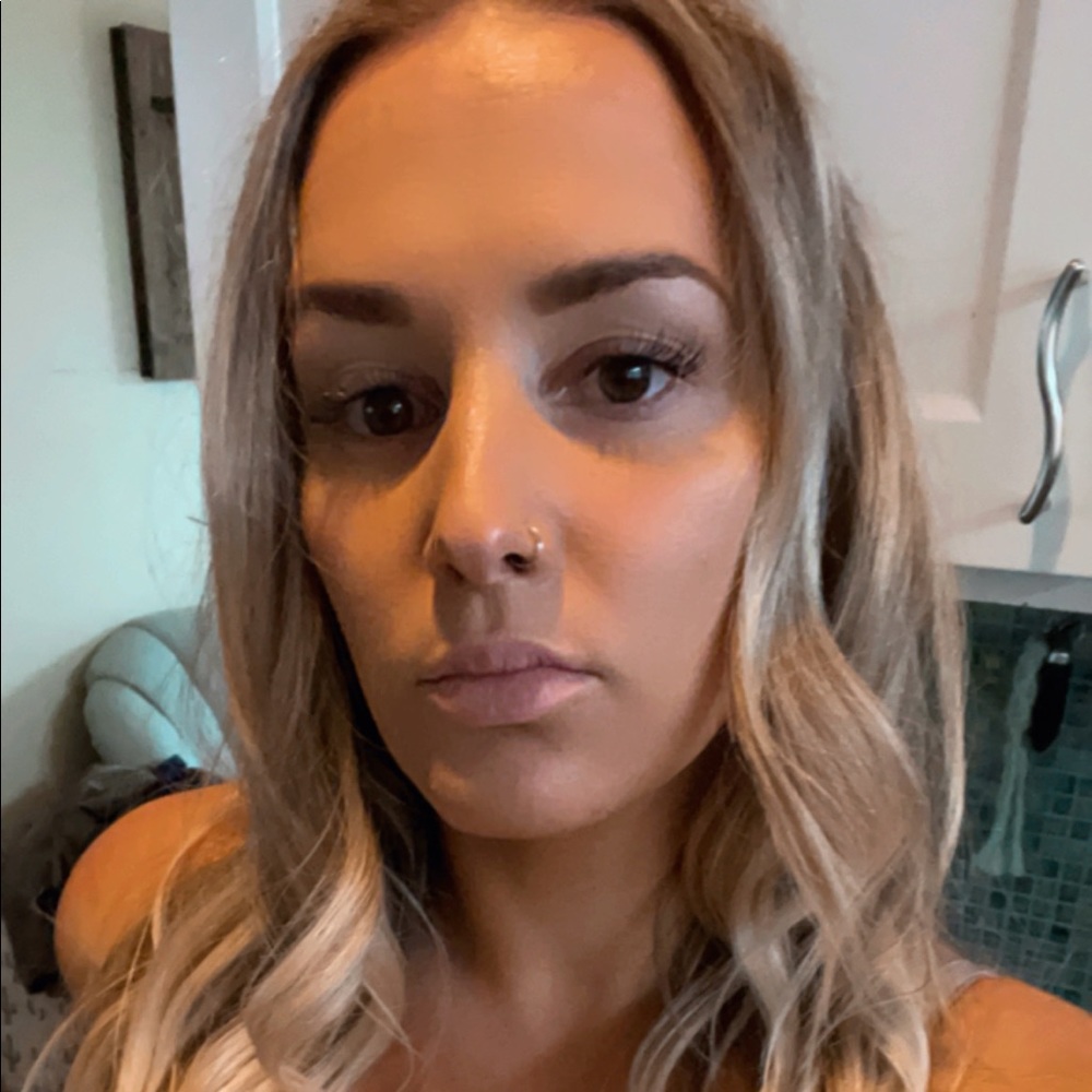 Meet your Posher, Briana